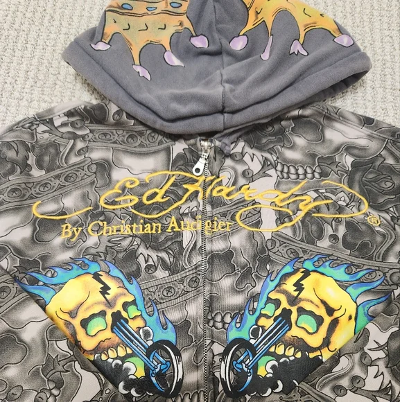 Ed Hardy Graphic Sweatshirt with Skull Design - Picture 2 of 13